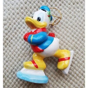 Vintage M&R Disney Disneyland  Donald Duck Ornament Ice Skating Figurine Japan
